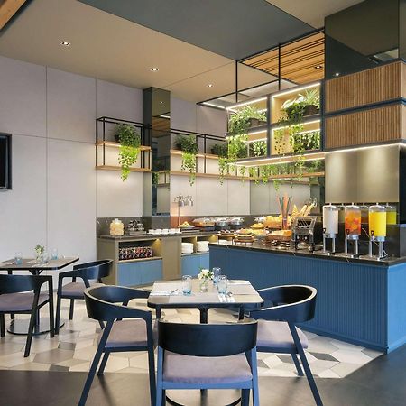 Ibis Surabaya Tidar Hotel Kültér fotó