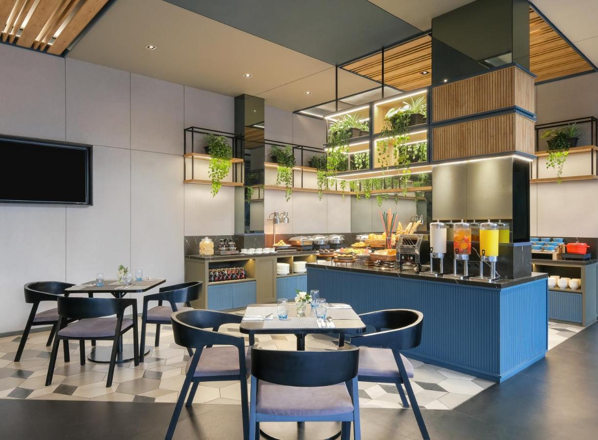 Ibis Surabaya Tidar Hotel Kültér fotó