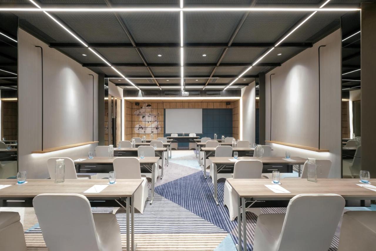 Ibis Surabaya Tidar Hotel Kültér fotó
